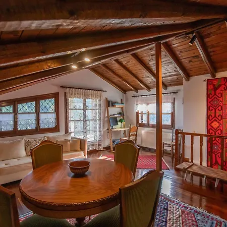 Casa de Férias Alonia Forest House Kryonérion