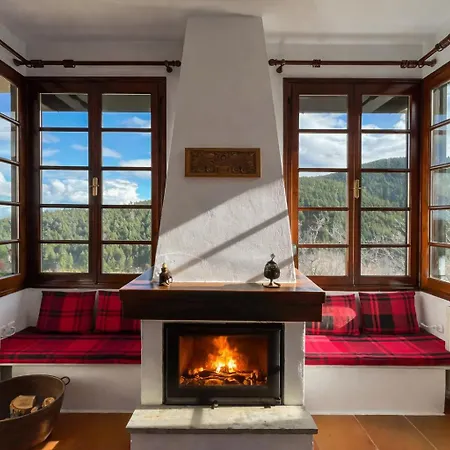Сasa de vacaciones Alonia Forest House *